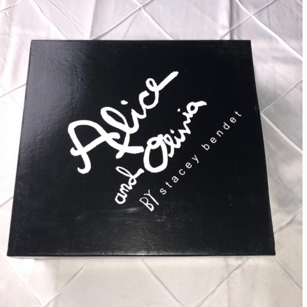 Alice Olivia Raken crystal bootie as 7 new in box - Picture 7 of 8